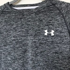 Under Armour Shirts - UNDER ARMOUR • Loose Grey Short Sleeve Tee Sz S Under Armour Shirts - UNDER ARMOUR • Loose Grey Short Sleeve Tee Sz S